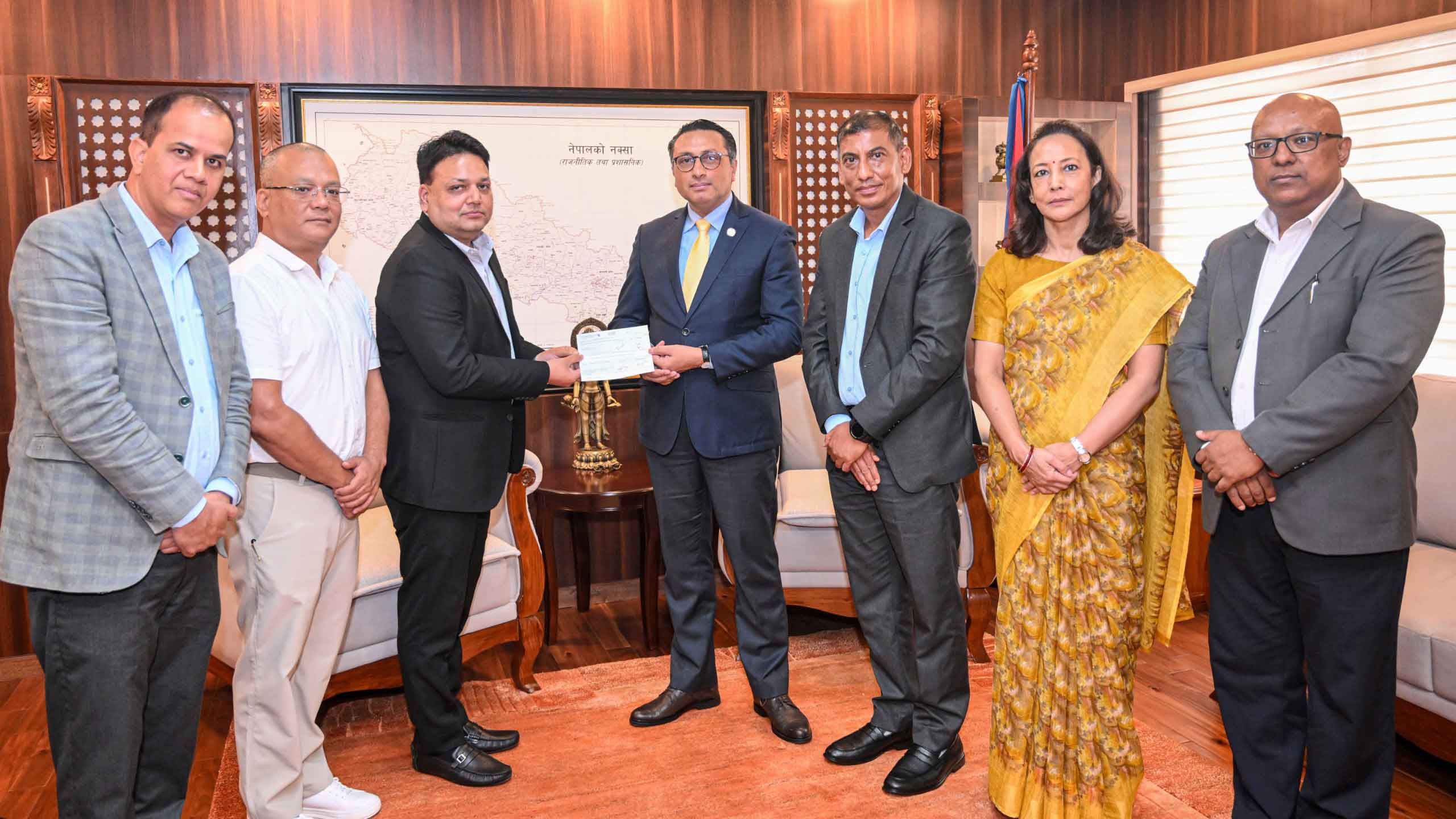 भोटेकोशी बाढीपीडितका लागि प्रभु बैंकको २ करोड ११ लाख सहयोग