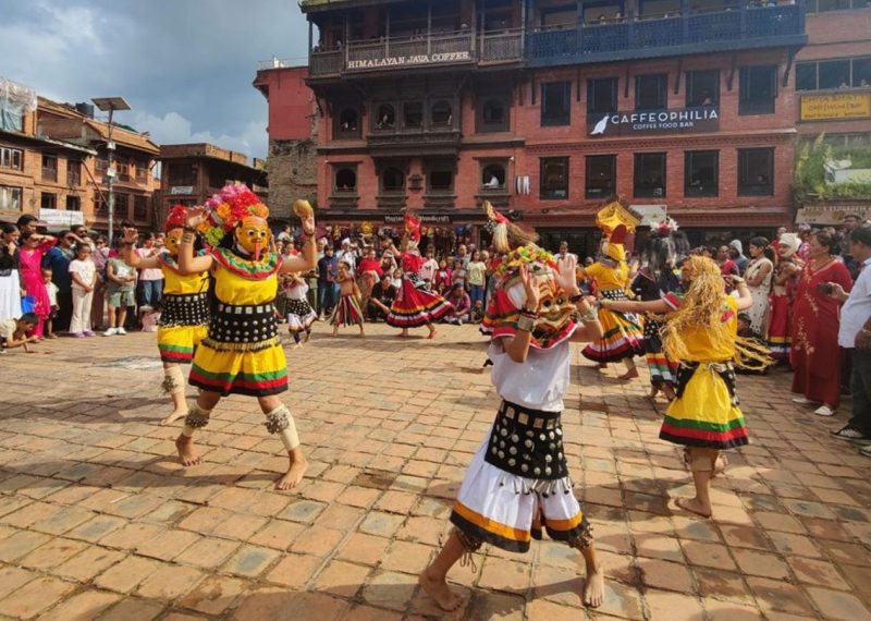 जाने होइन त जीवित सङ्ग्रहालय हेर्न ?
